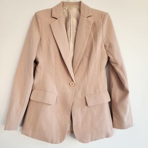 Elegant Women's Blazer in Soft Pink